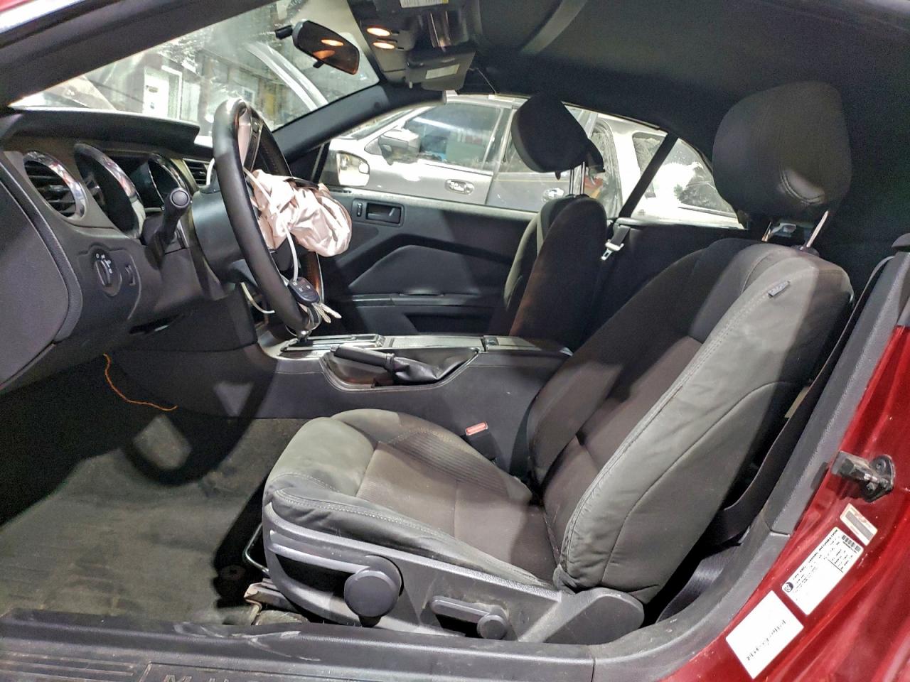 2014 FORD MUSTANG photo 25