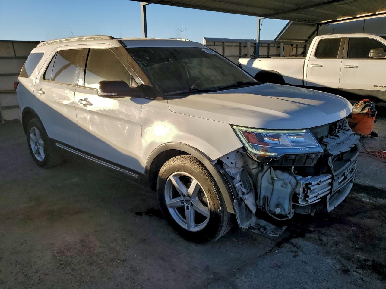 2018 FORD EXPLORER XLT photo 10