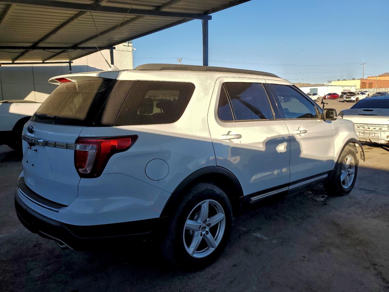 2018 FORD EXPLORER XLT photo 7