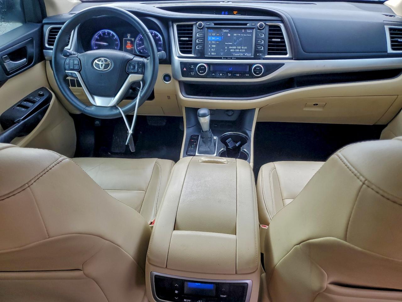 2016 TOYOTA HIGHLANDER XLE photo 22