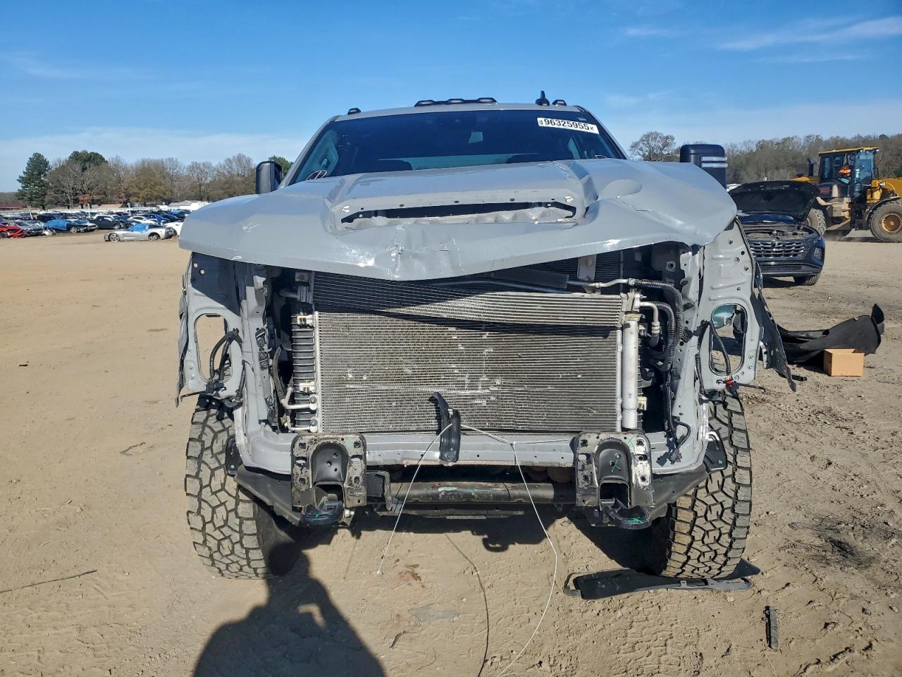2025 CHEVROLET SILVERADO K2500 CUSTOM photo 5