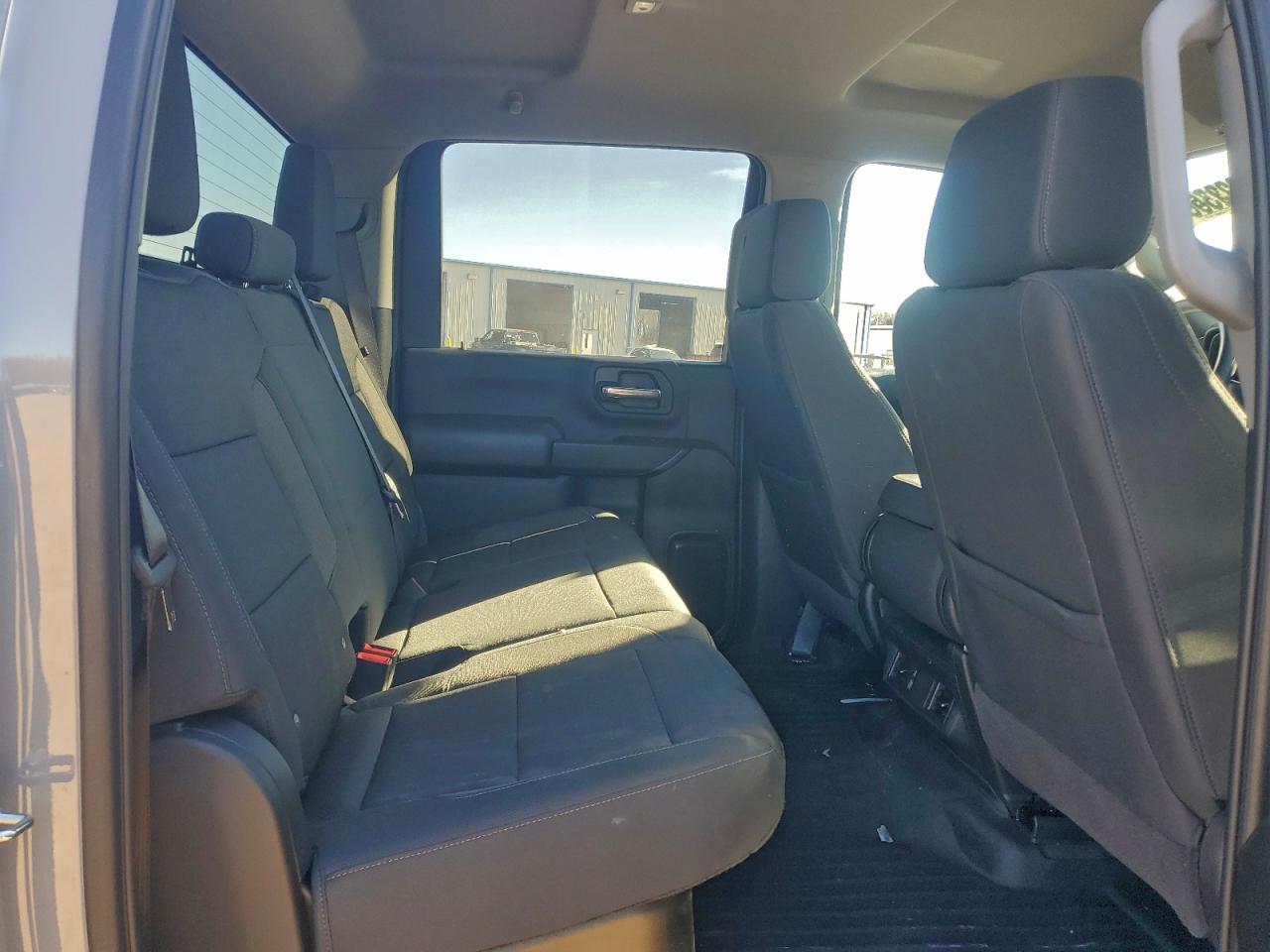 2025 CHEVROLET SILVERADO K2500 CUSTOM photo 10