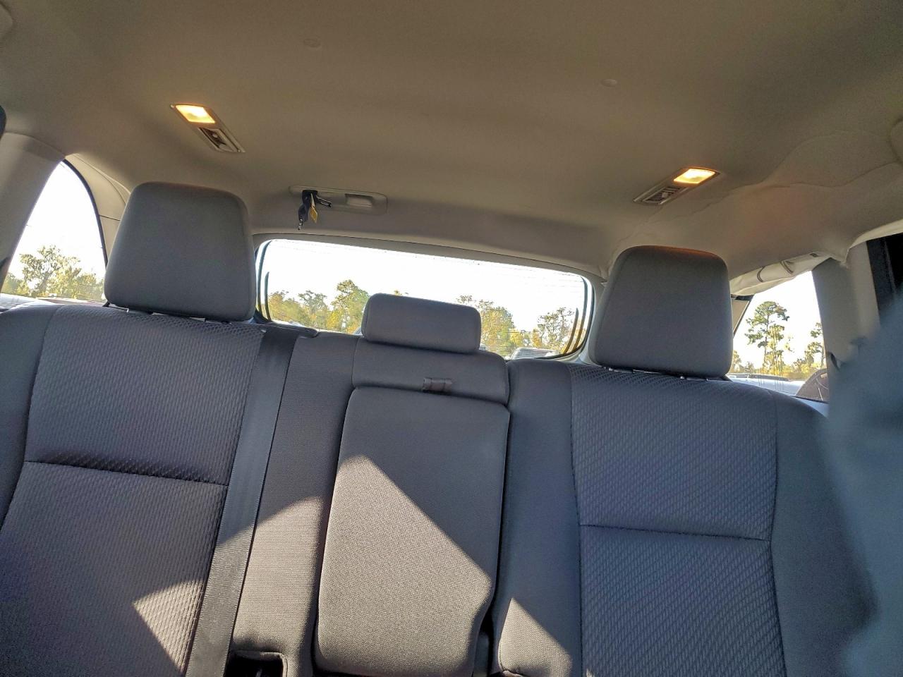 2018 TOYOTA HIGHLANDER LE photo 10