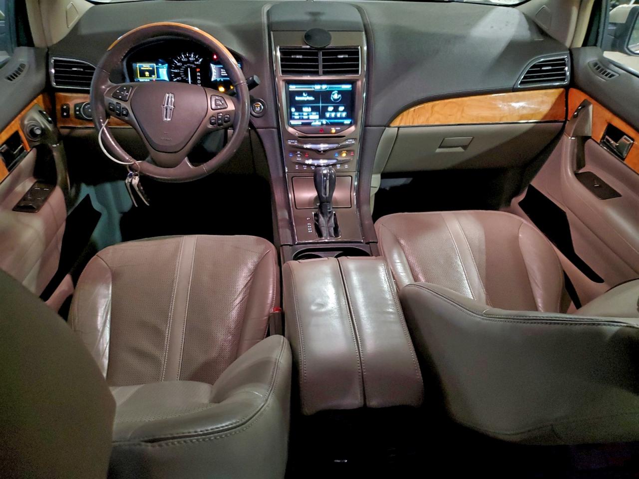 2011 LINCOLN MKX photo 8