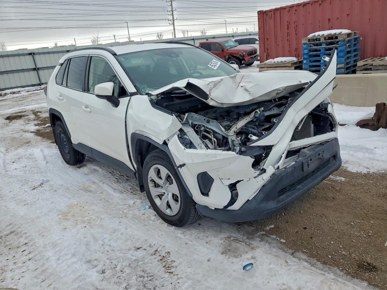 2019 TOYOTA RAV4 LE photo 4