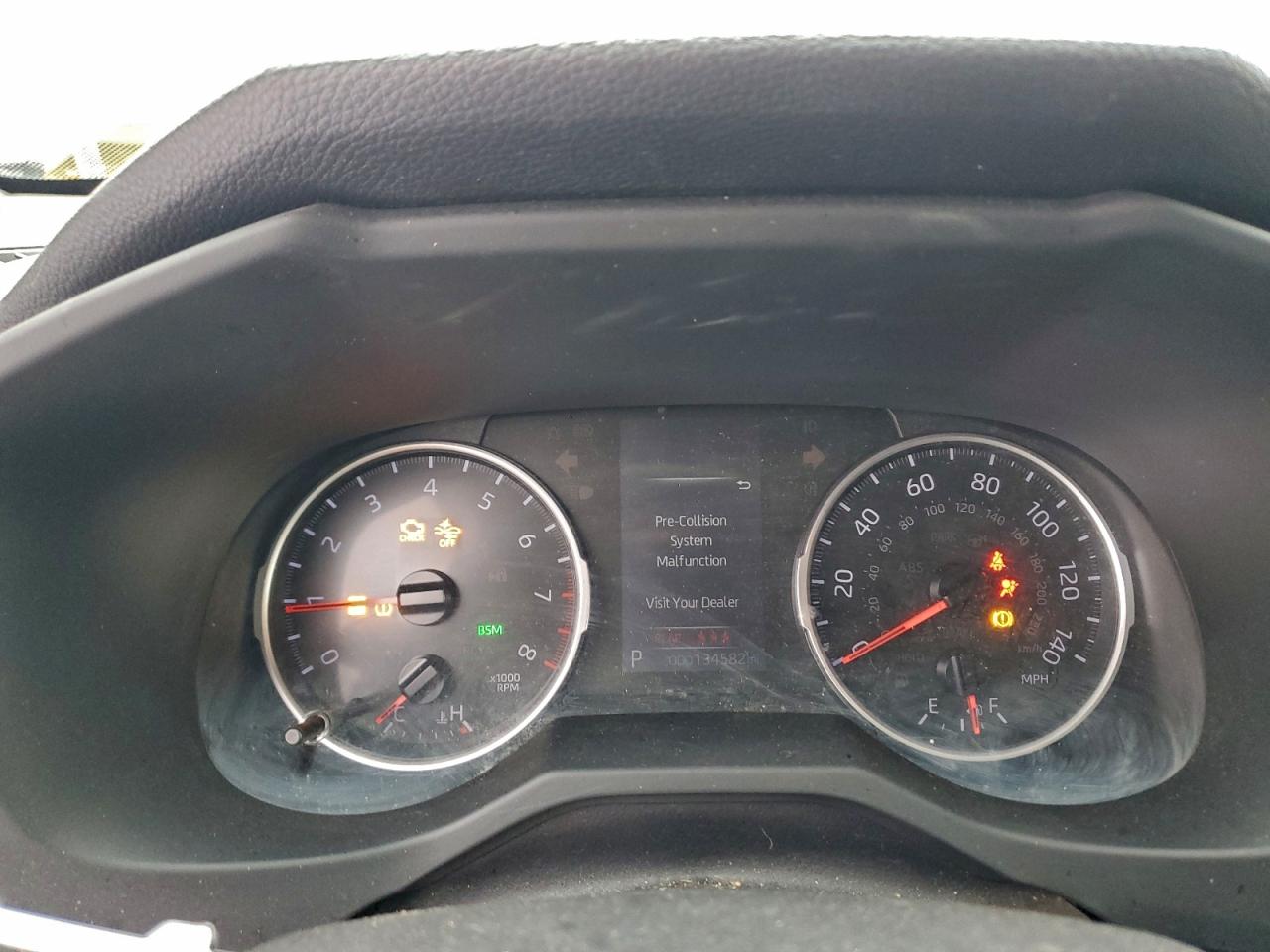 2019 TOYOTA RAV4 LE photo 9