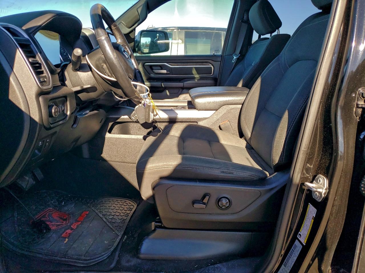 2019 RAM 1500 BIG HORN/LONE STAR photo 13