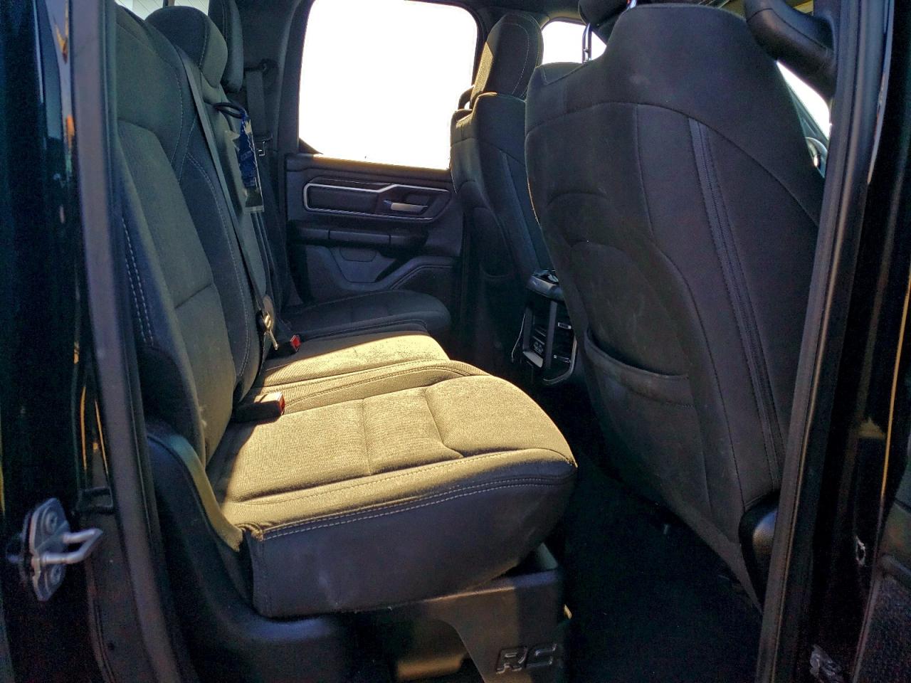 2019 RAM 1500 BIG HORN/LONE STAR photo 19