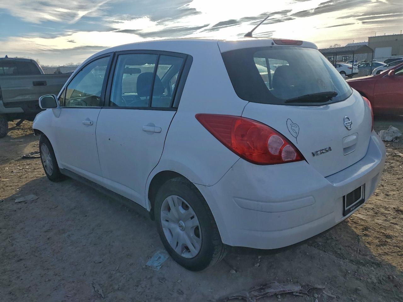 2011 NISSAN VERSA S photo 2