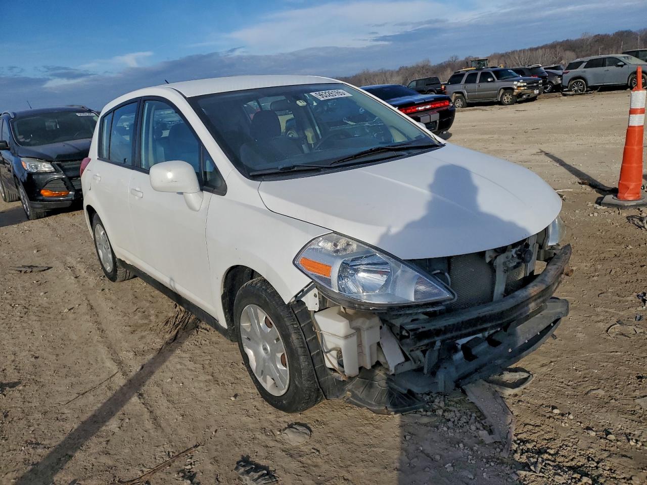 2011 NISSAN VERSA S photo 4