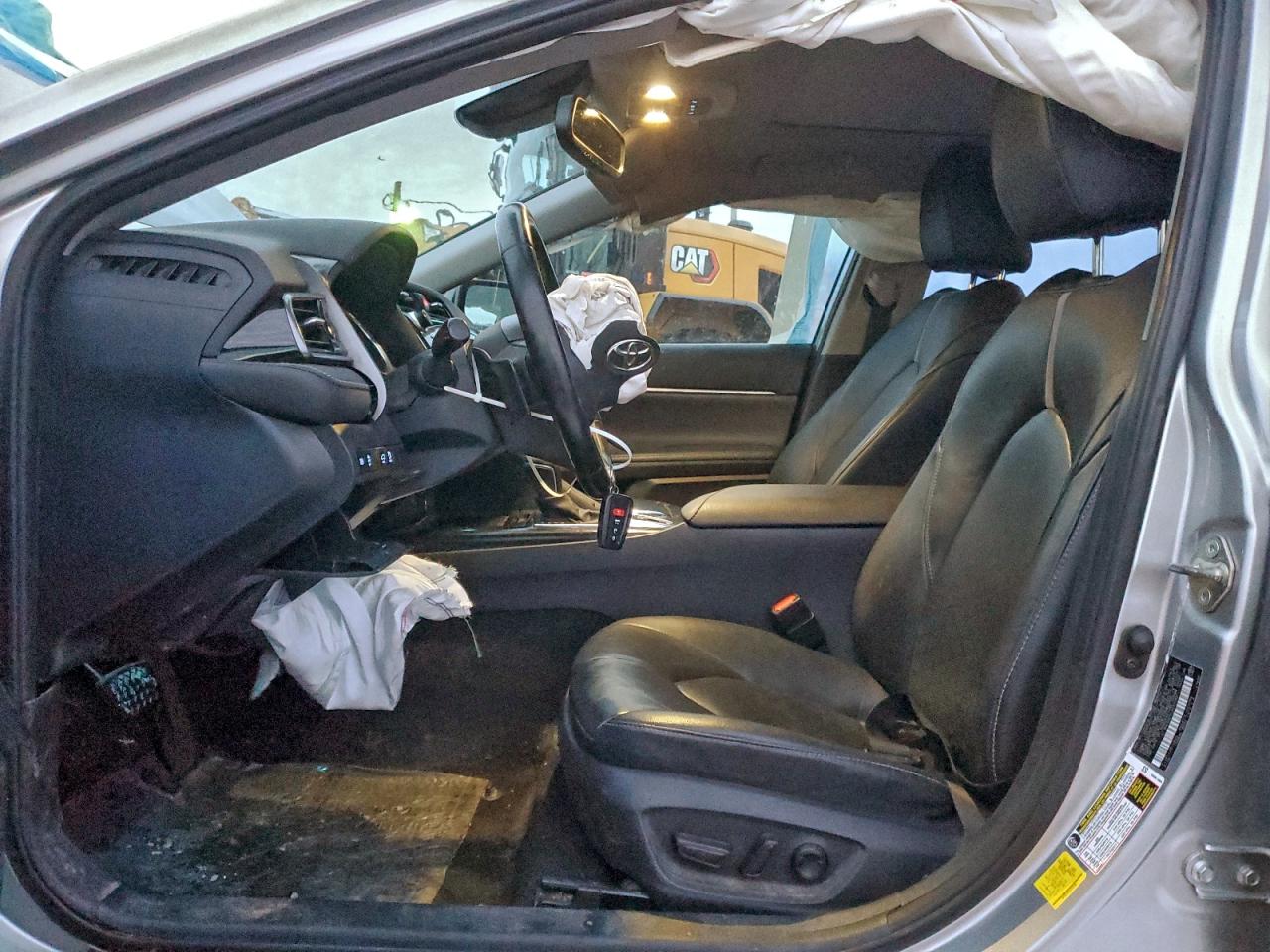 2020 TOYOTA CAMRY XSE photo 7