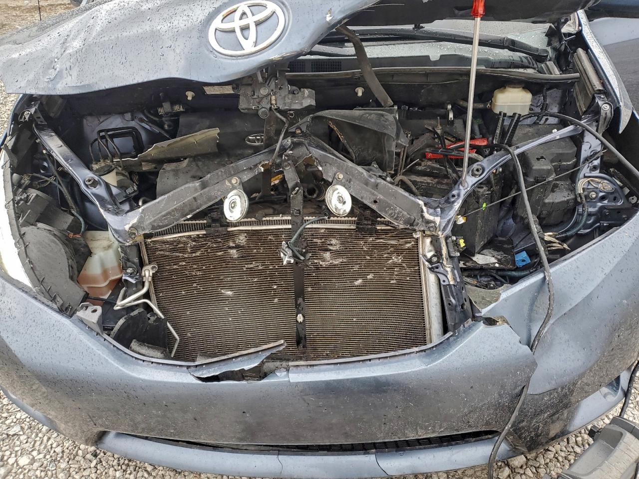 2014 TOYOTA SIENNA XLE photo 12