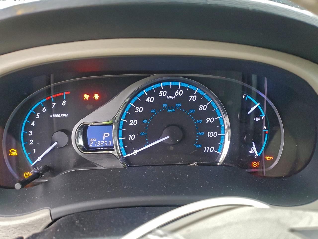 2014 TOYOTA SIENNA XLE photo 9