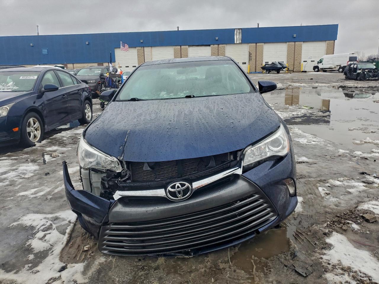2015 TOYOTA CAMRY LE photo 9