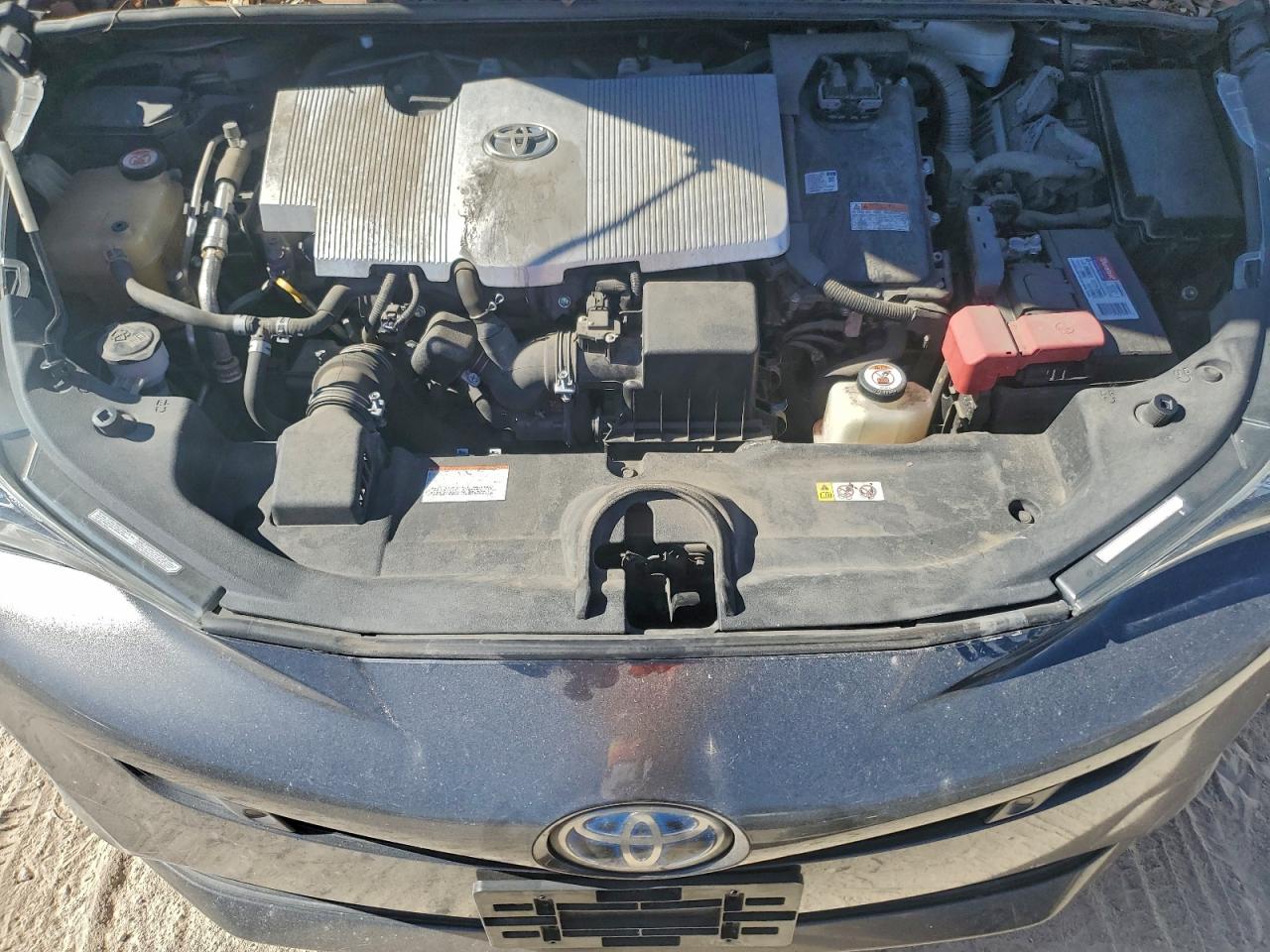 2017 TOYOTA PRIUS photo 11