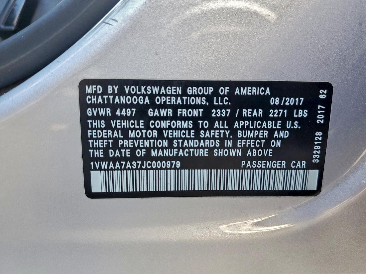 2018 VOLKSWAGEN PASSAT S photo 23