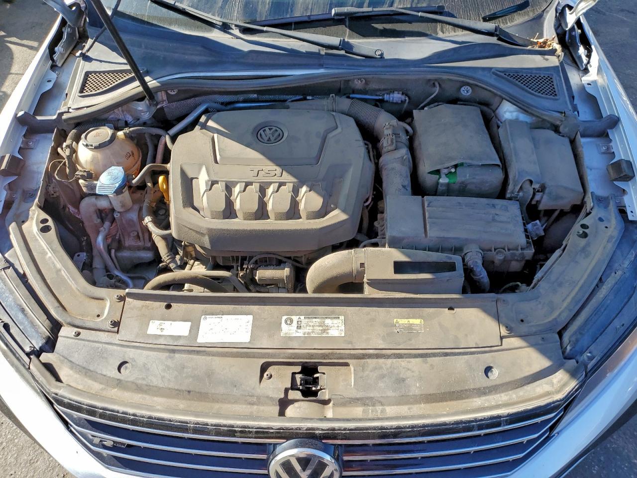 2018 VOLKSWAGEN PASSAT S photo 21
