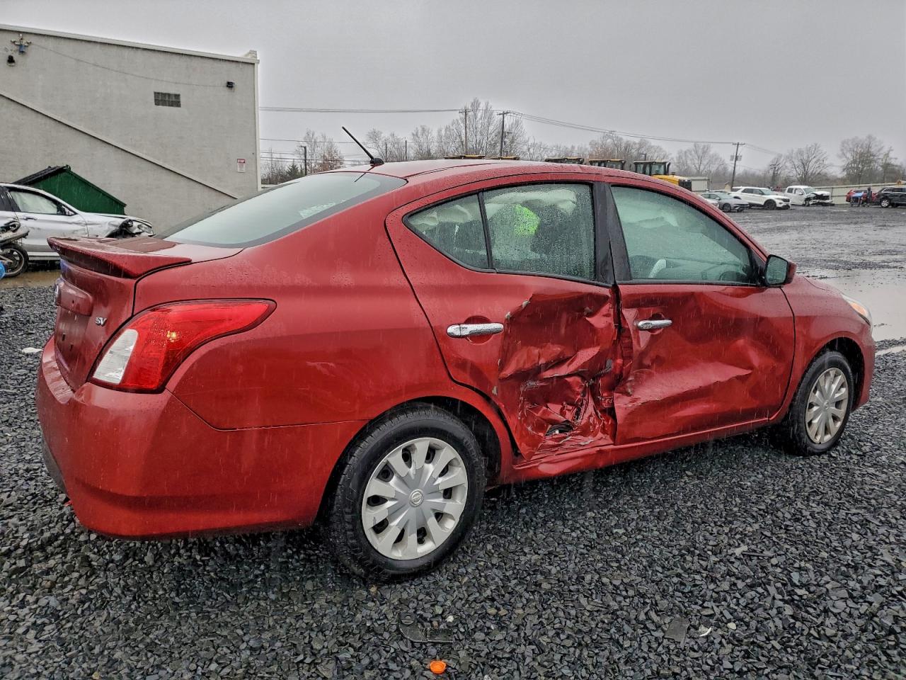 2019 NISSAN VERSA S photo 3
