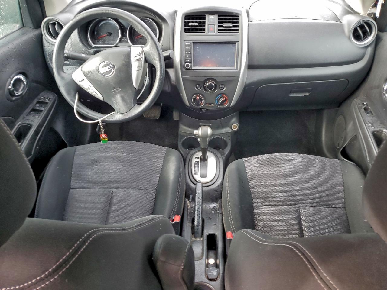 2019 NISSAN VERSA S photo 8