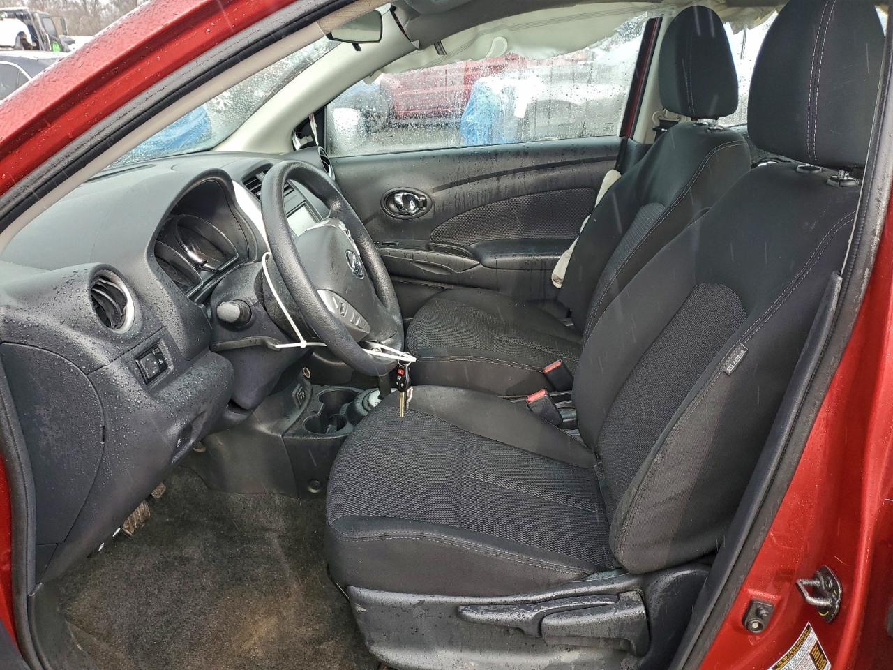 2019 NISSAN VERSA S photo 7