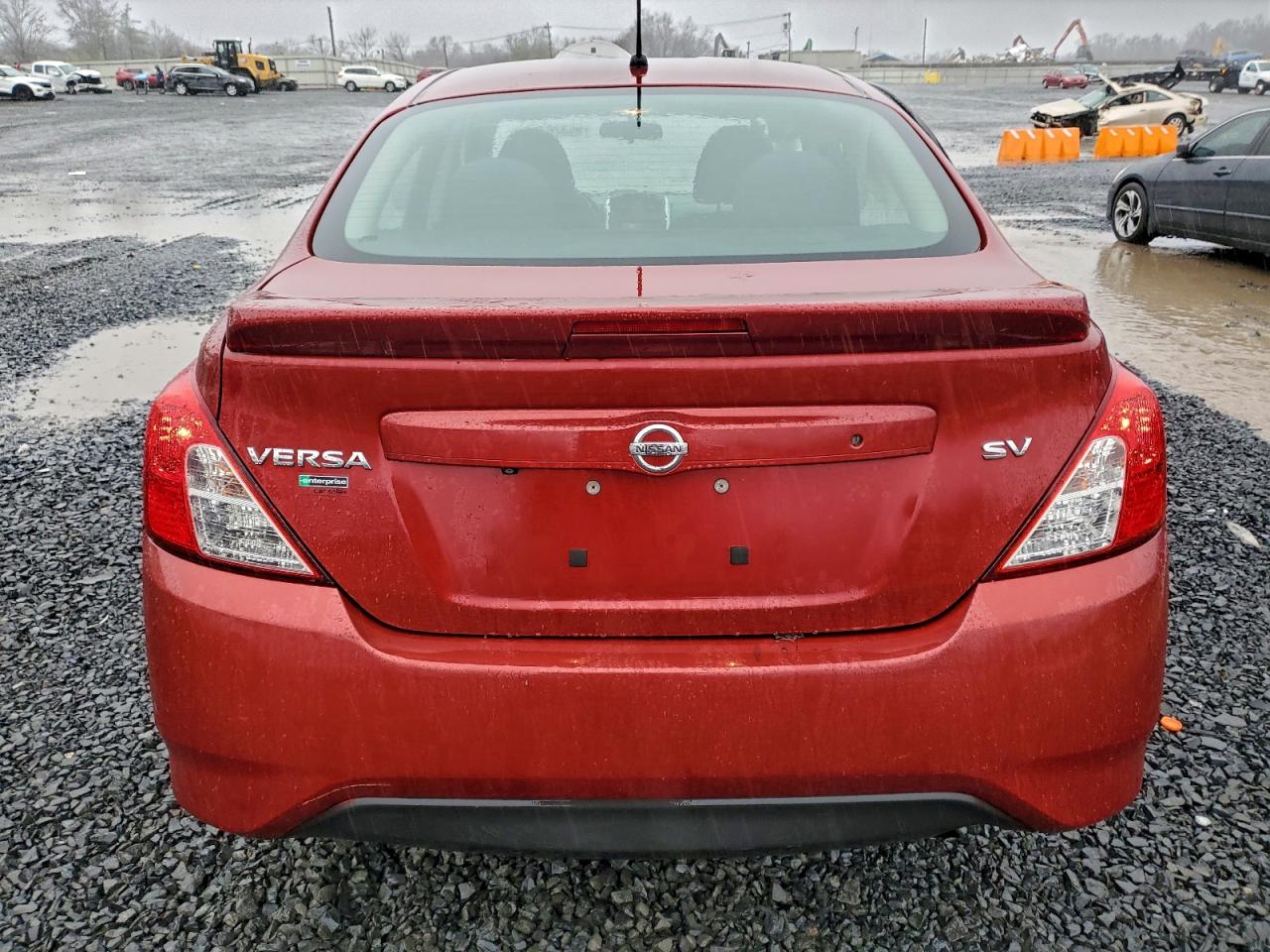 2019 NISSAN VERSA S photo 6