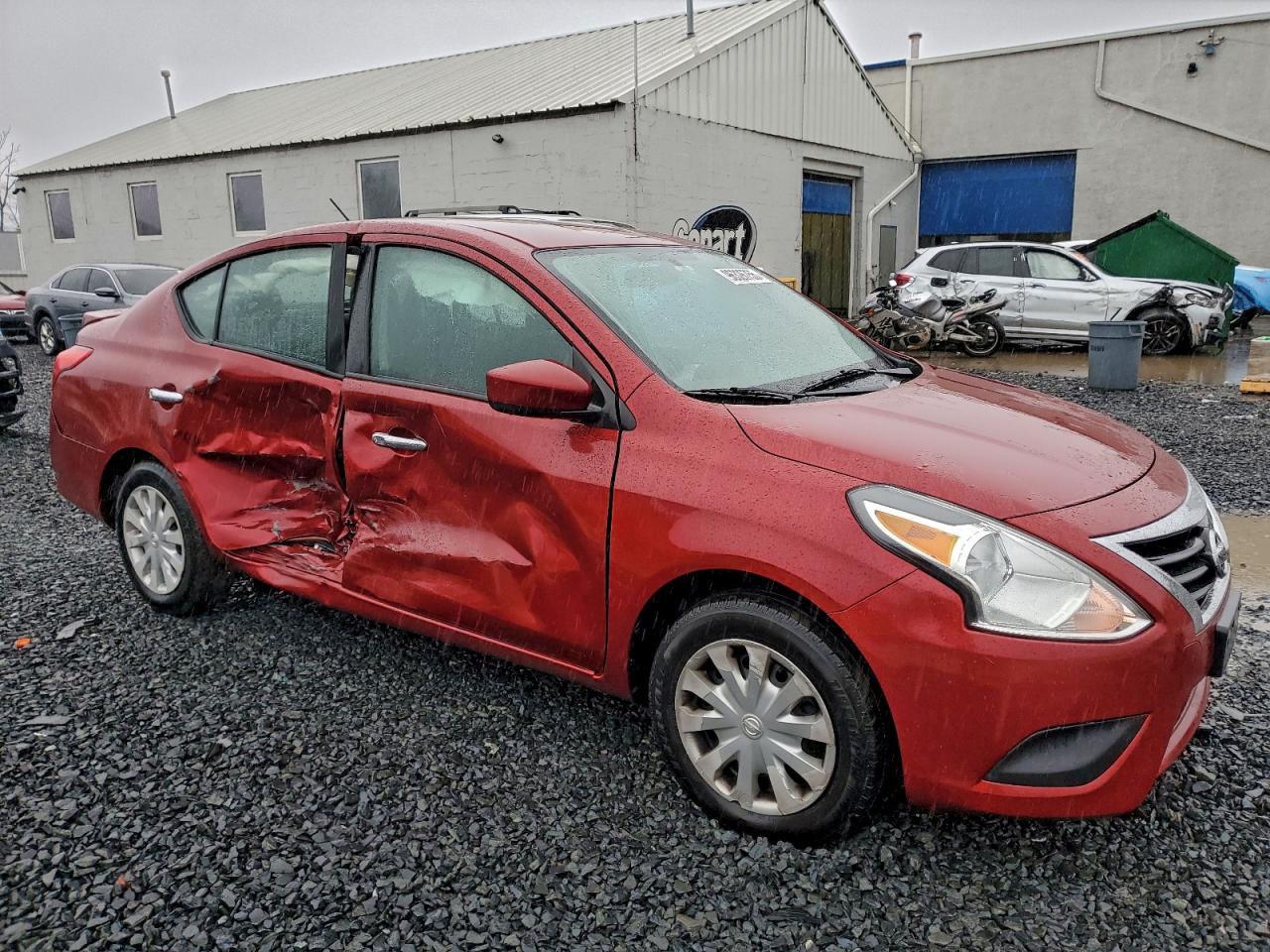 2019 NISSAN VERSA S photo 4