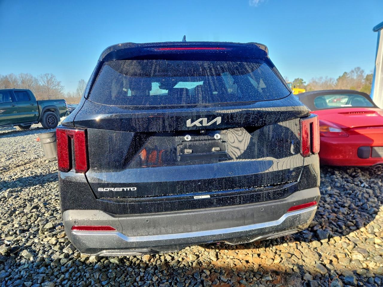 2024 KIA SORENTO S photo 6
