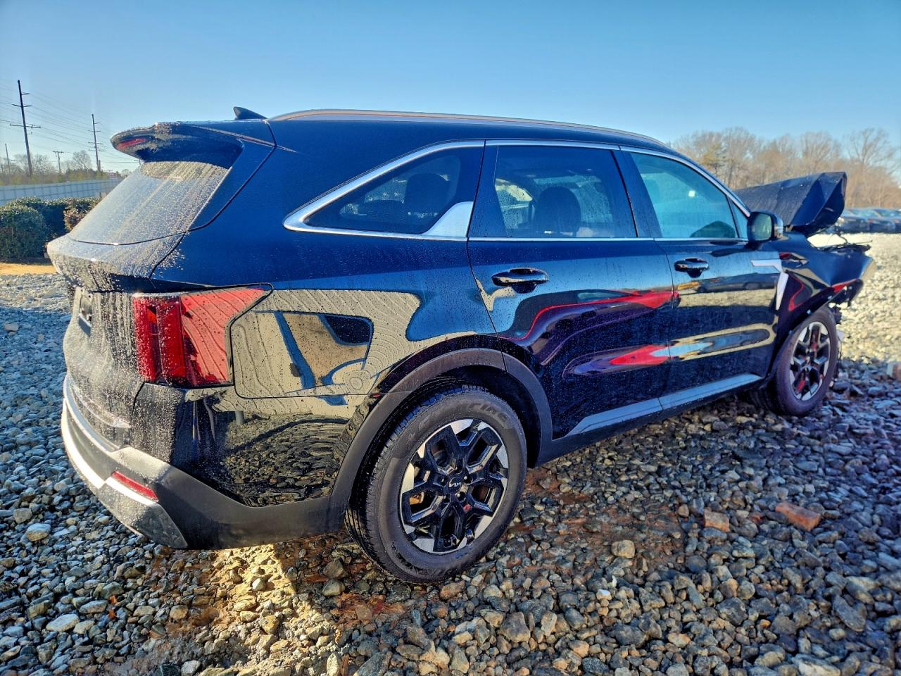 2024 KIA SORENTO S photo 3