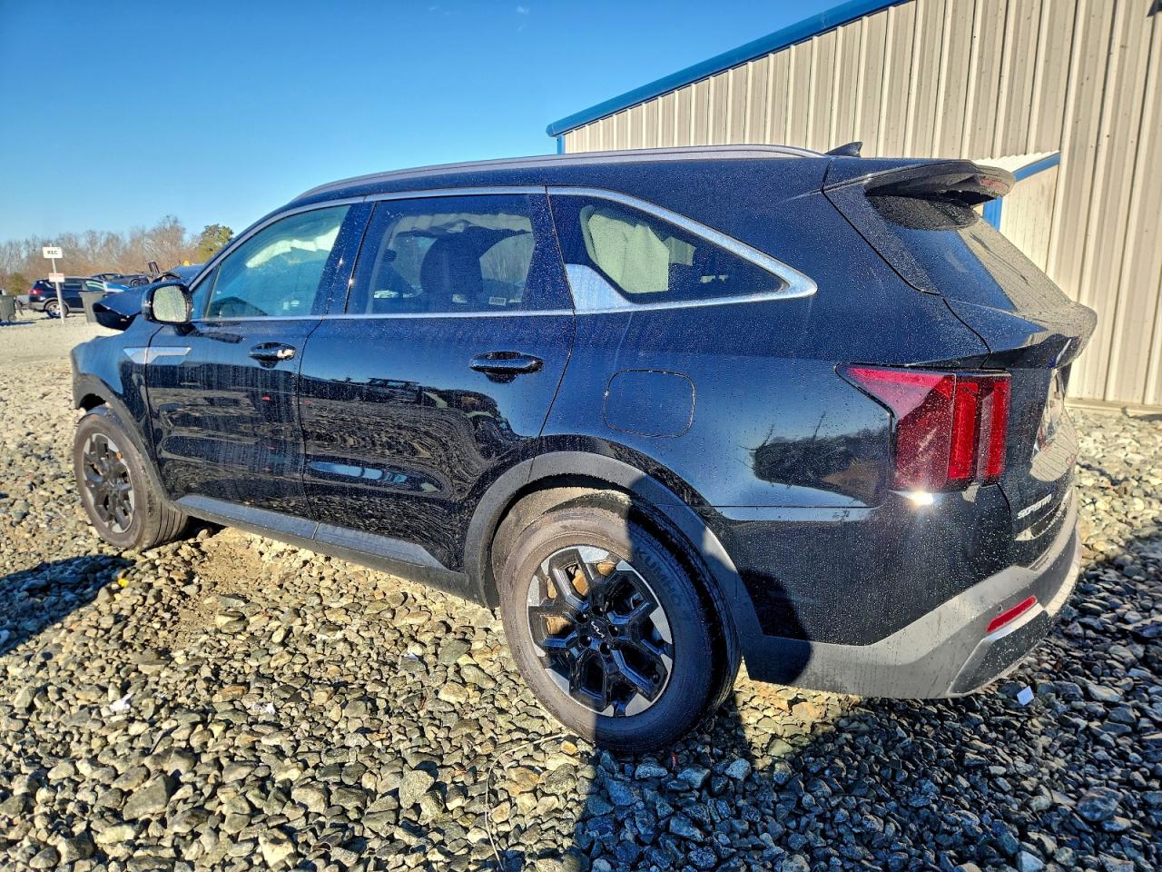 2024 KIA SORENTO S photo 2