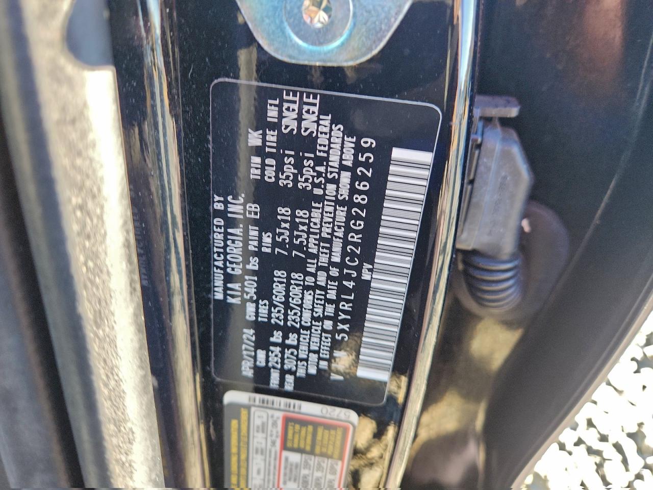2024 KIA SORENTO S photo 14