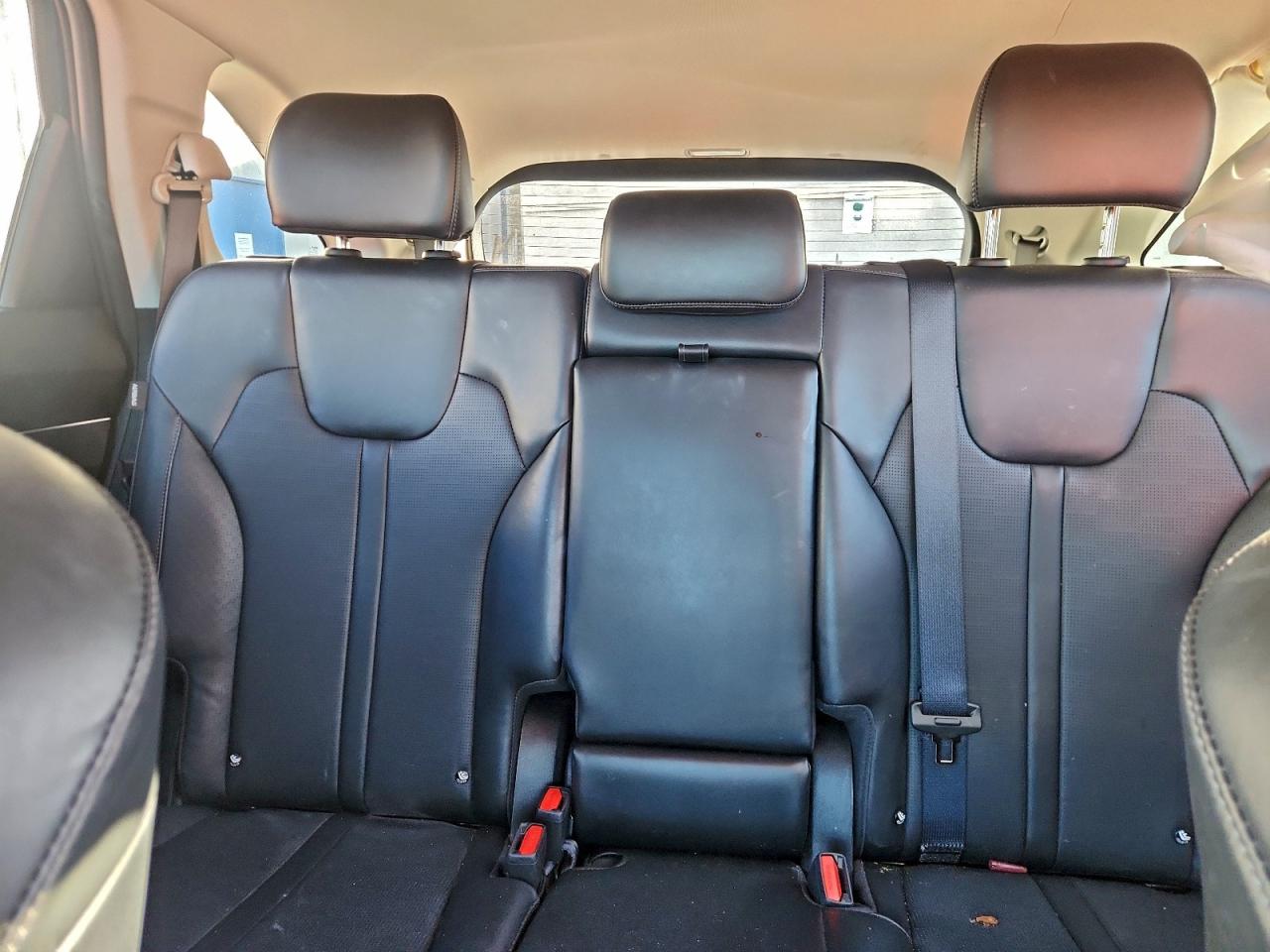 2024 KIA SORENTO S photo 10