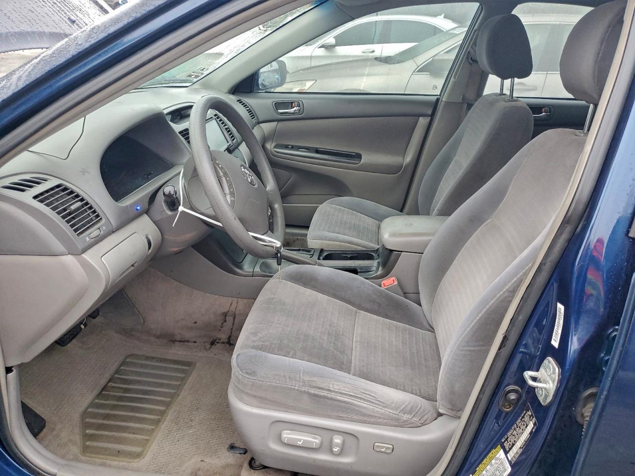 2006 TOYOTA CAMRY LE photo 13