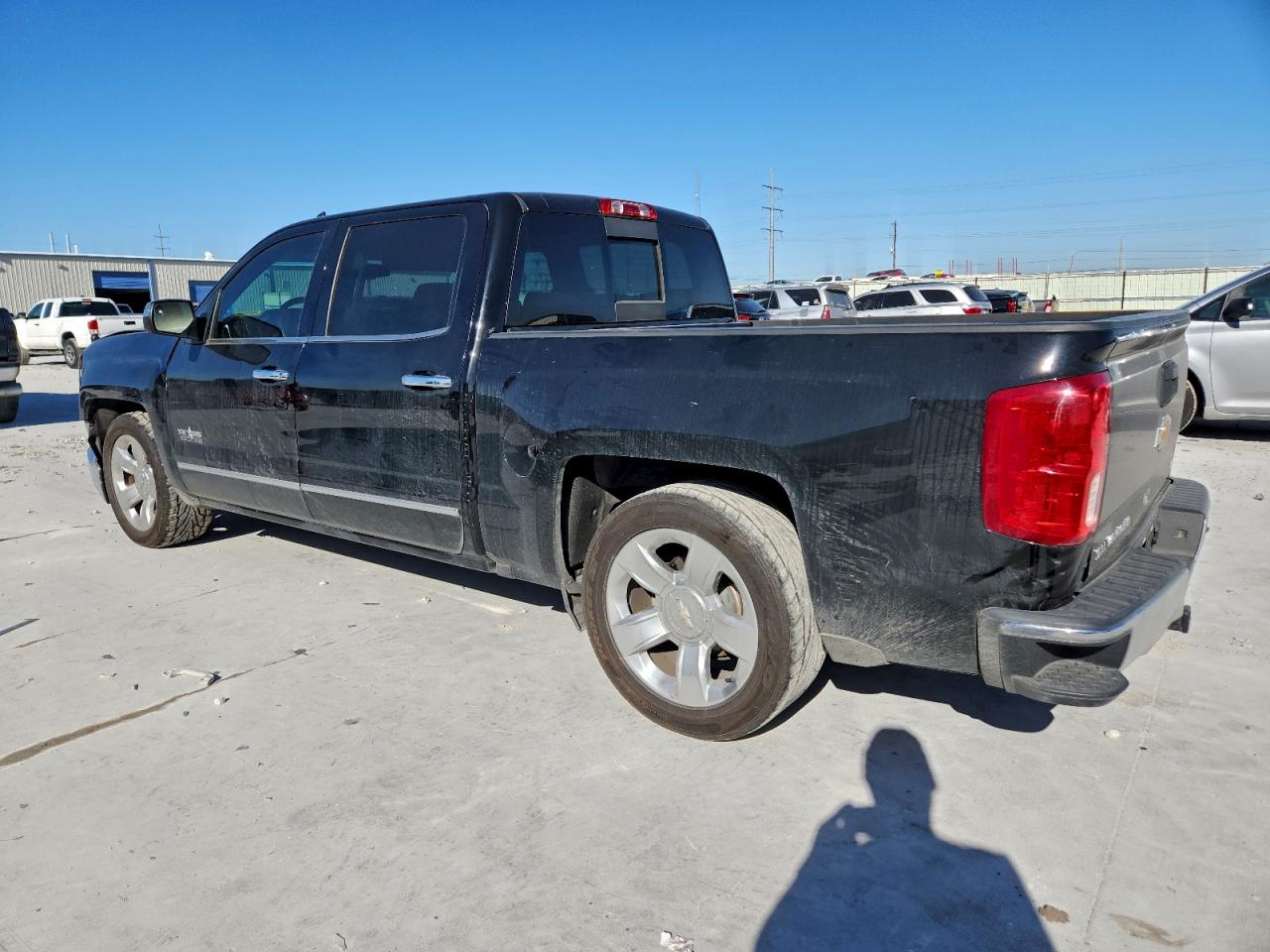 2018 CHEVROLET SILVERADO C1500 LTZ photo 3