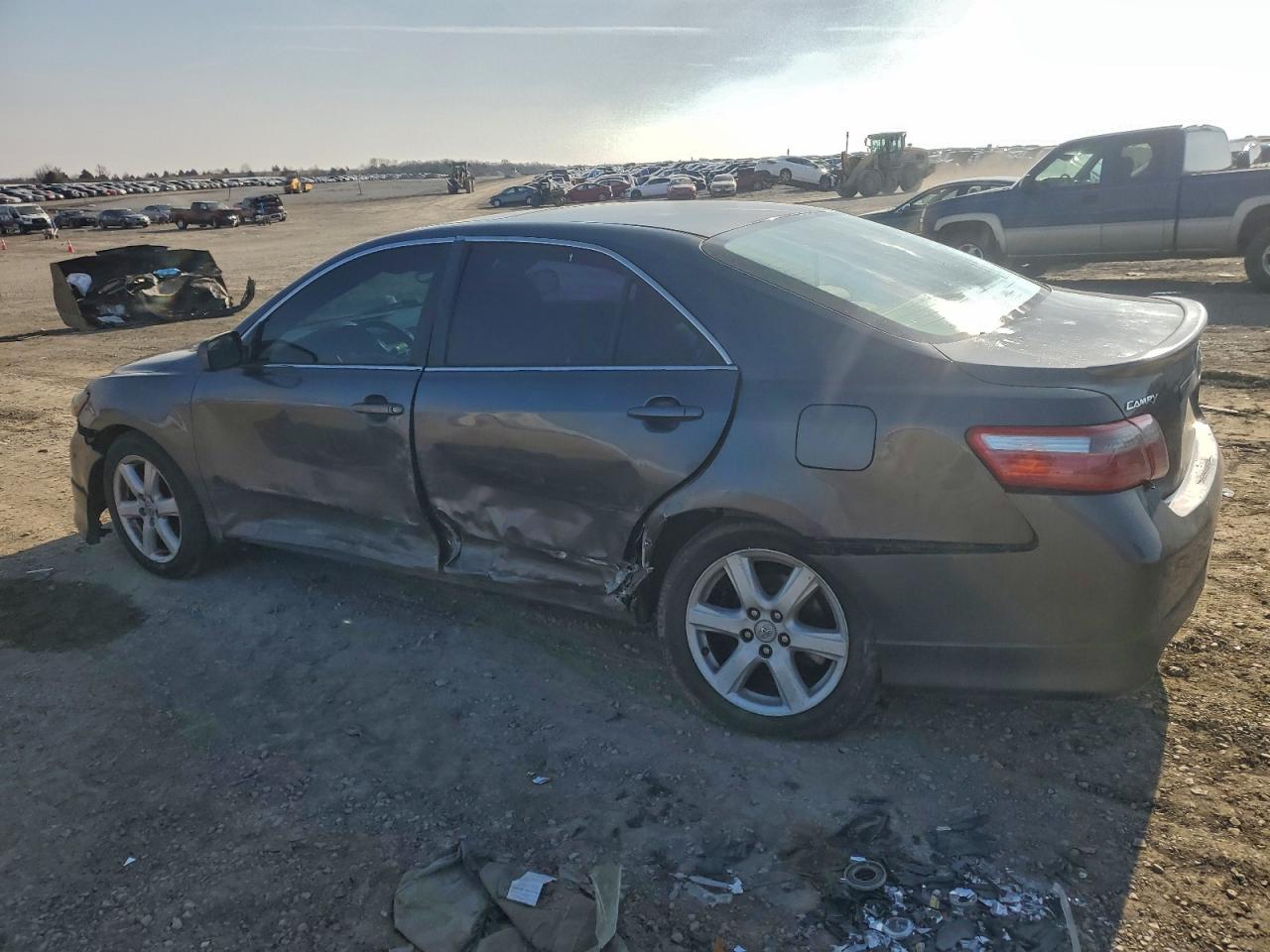 2008 TOYOTA CAMRY LE photo 2