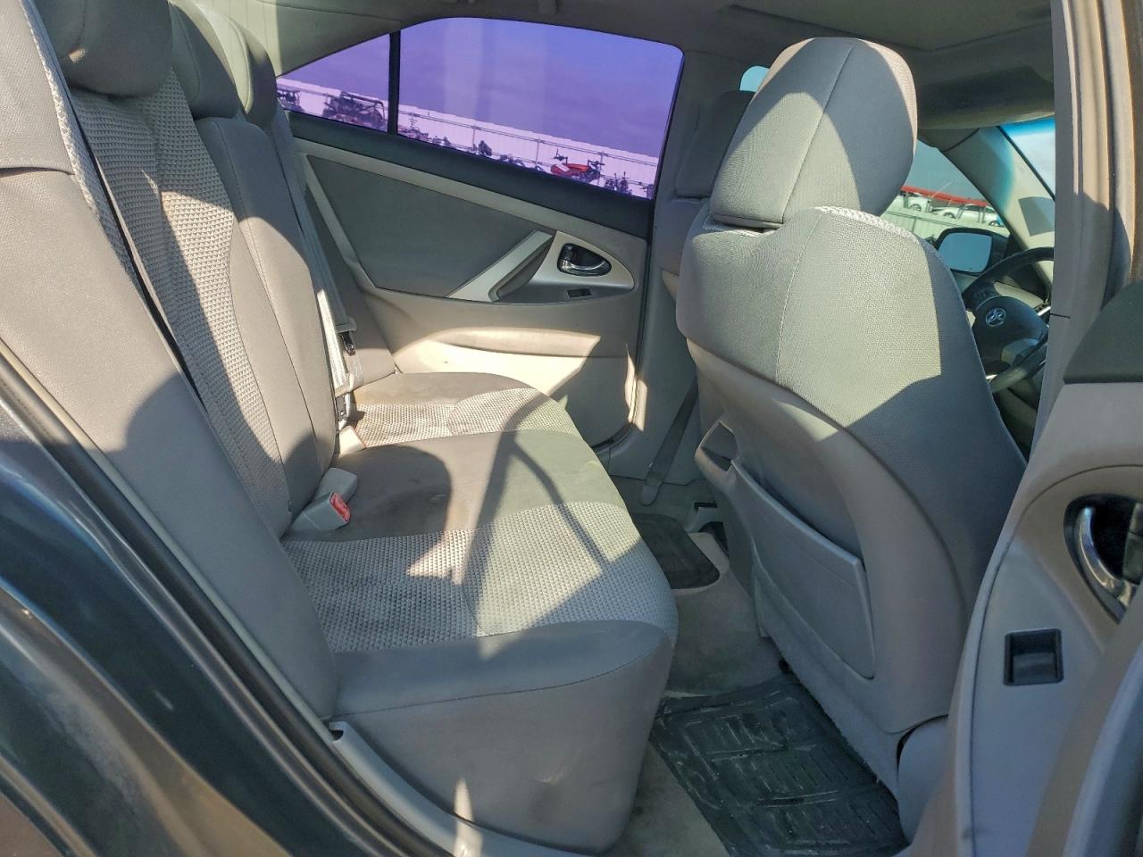 2008 TOYOTA CAMRY LE photo 10