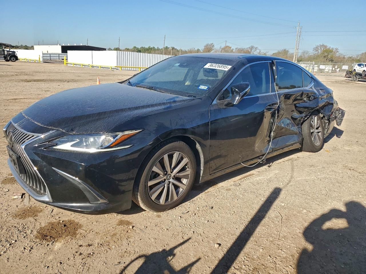 2019 LEXUS ES