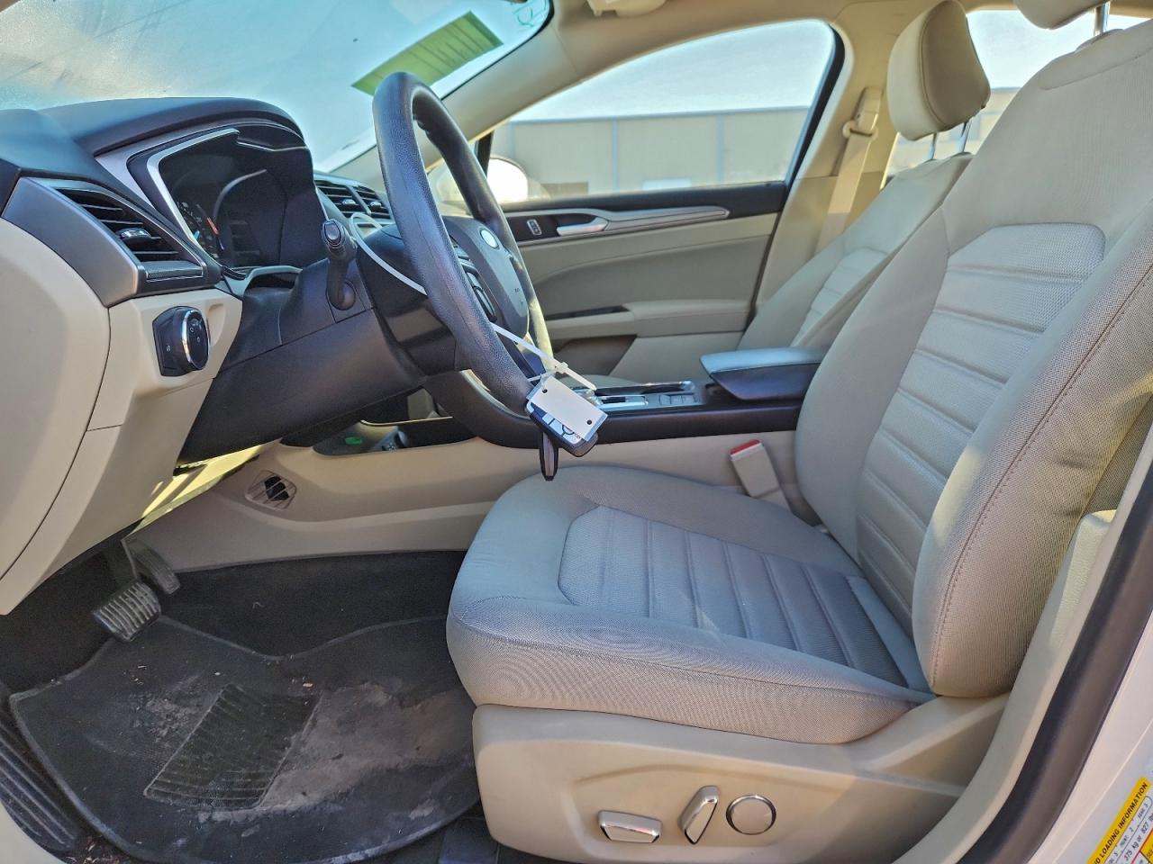 2020 FORD FUSION SE photo 7