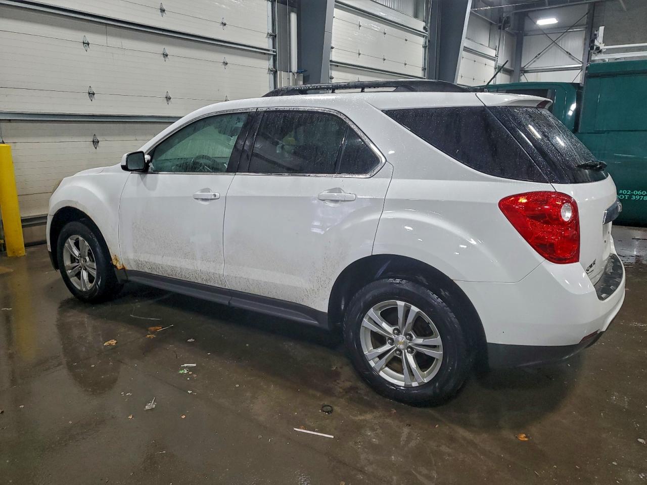 2015 CHEVROLET EQUINOX LT photo 2