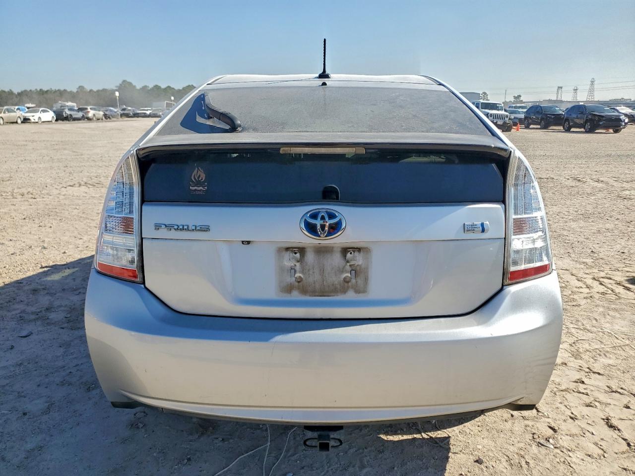 2010 TOYOTA PRIUS photo 12