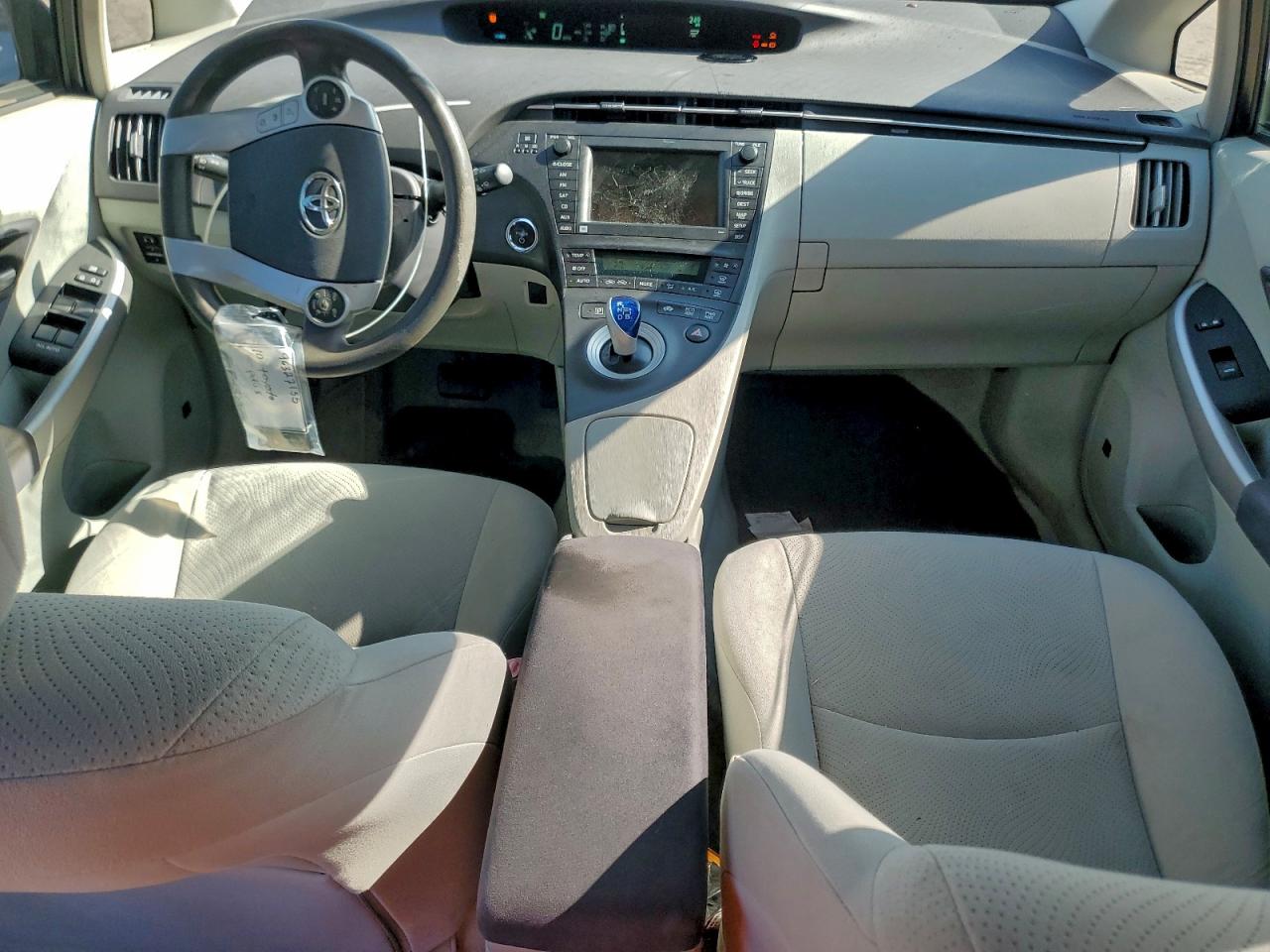2010 TOYOTA PRIUS photo 16