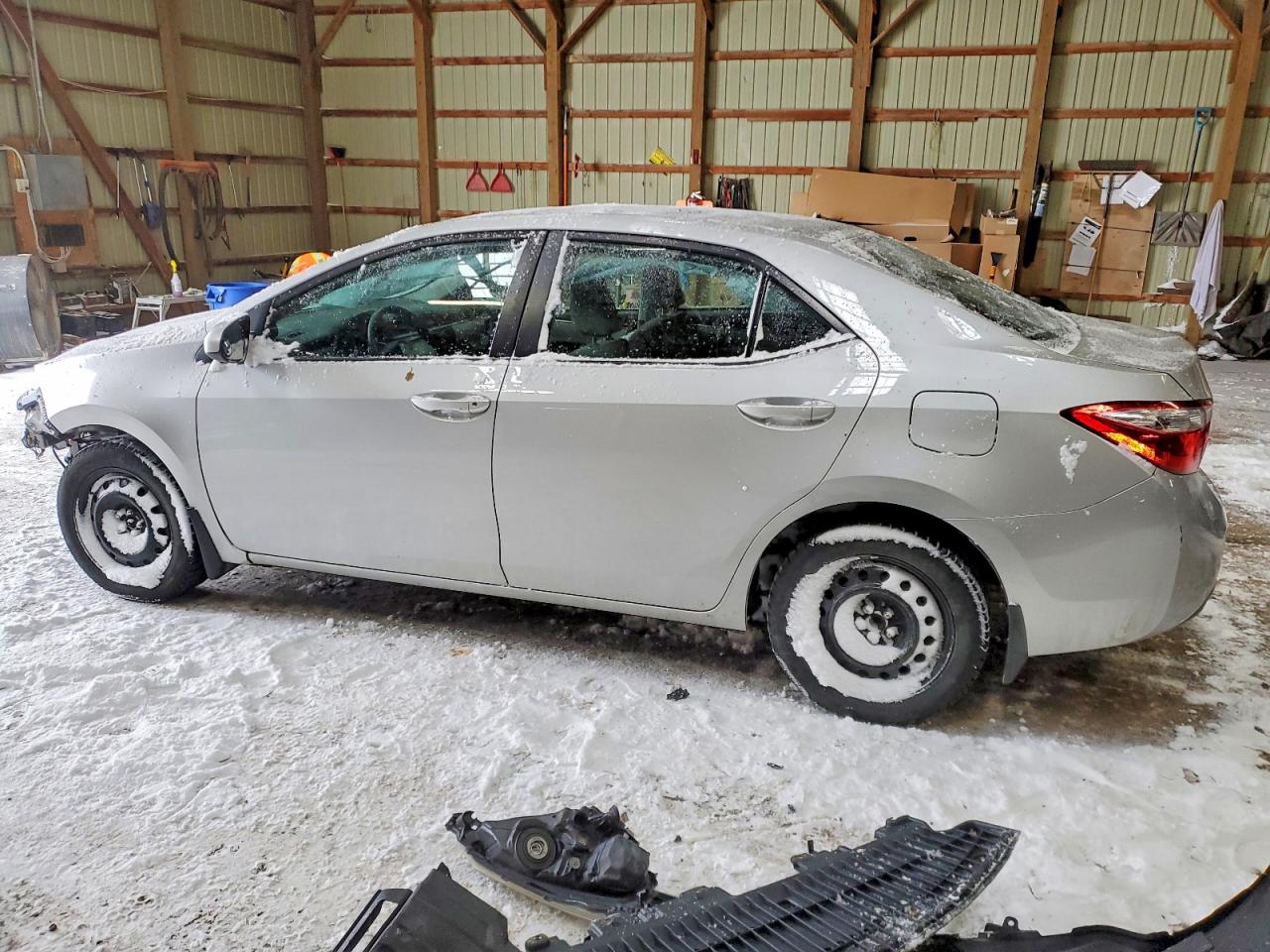 2014 TOYOTA COROLLA L photo 2