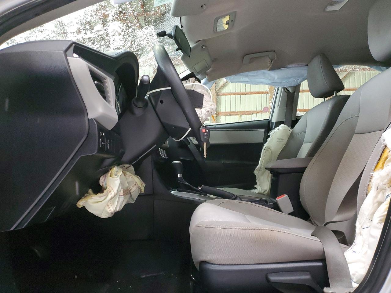 2014 TOYOTA COROLLA L photo 7
