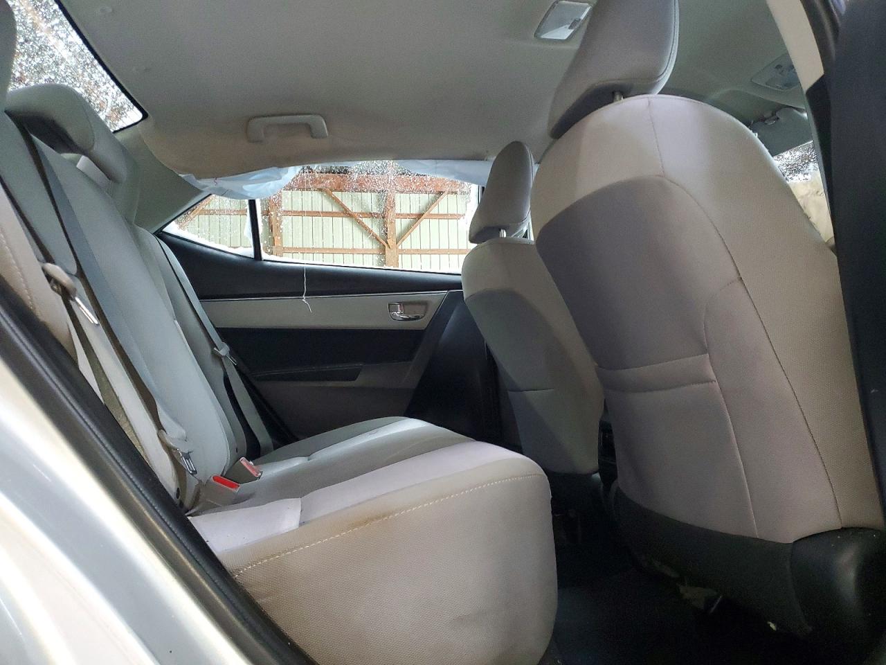 2014 TOYOTA COROLLA L photo 10