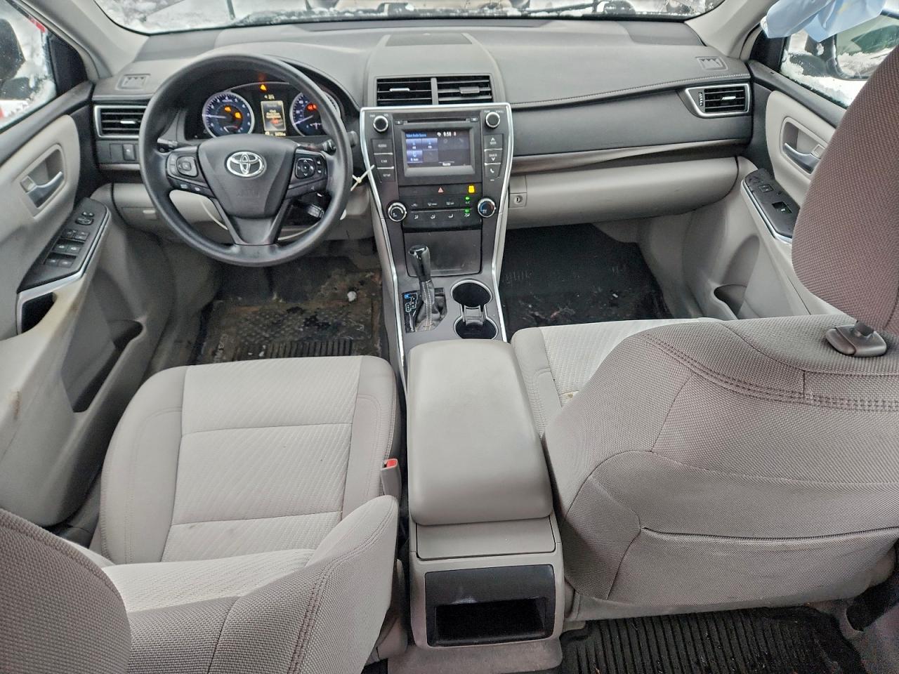 2017 TOYOTA CAMRY LE photo 8