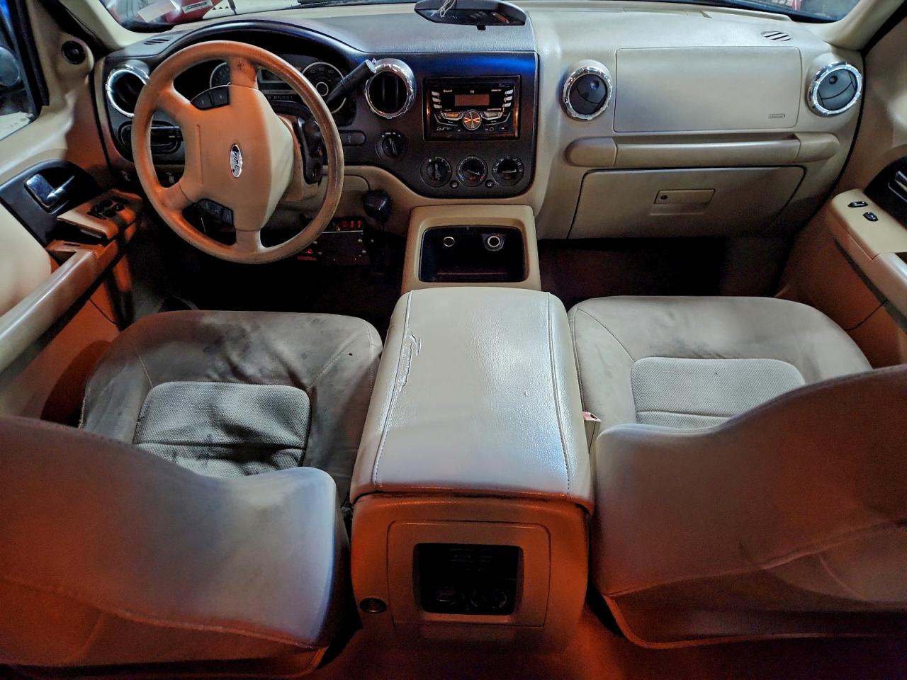 2005 FORD EXPEDITION XLT photo 8