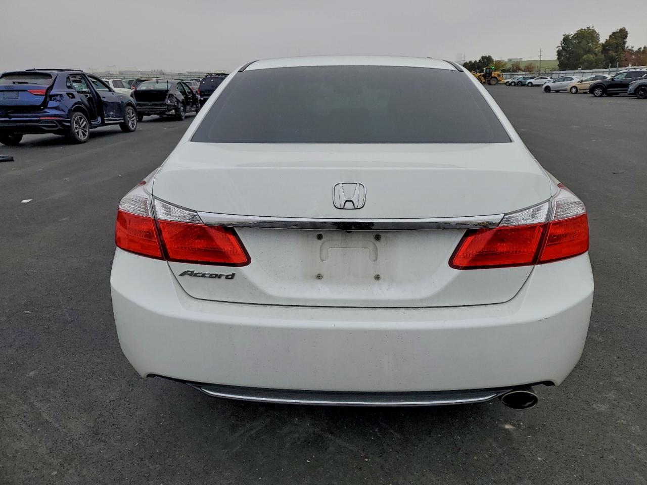2013 HONDA ACCORD LX photo 6