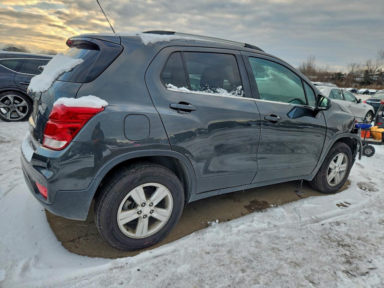 2019 CHEVROLET TRAX 1LT photo 3