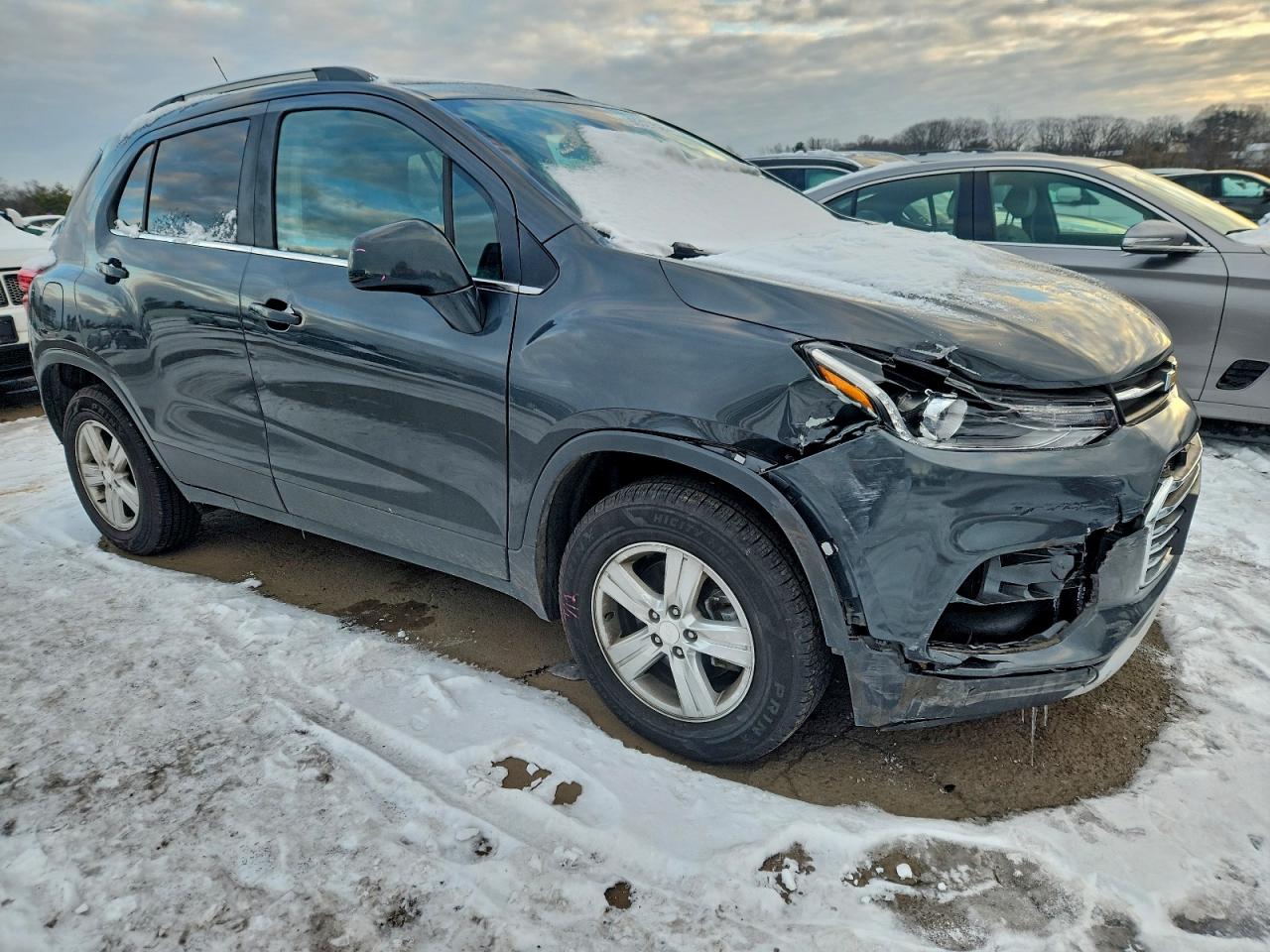 2019 CHEVROLET TRAX 1LT photo 4