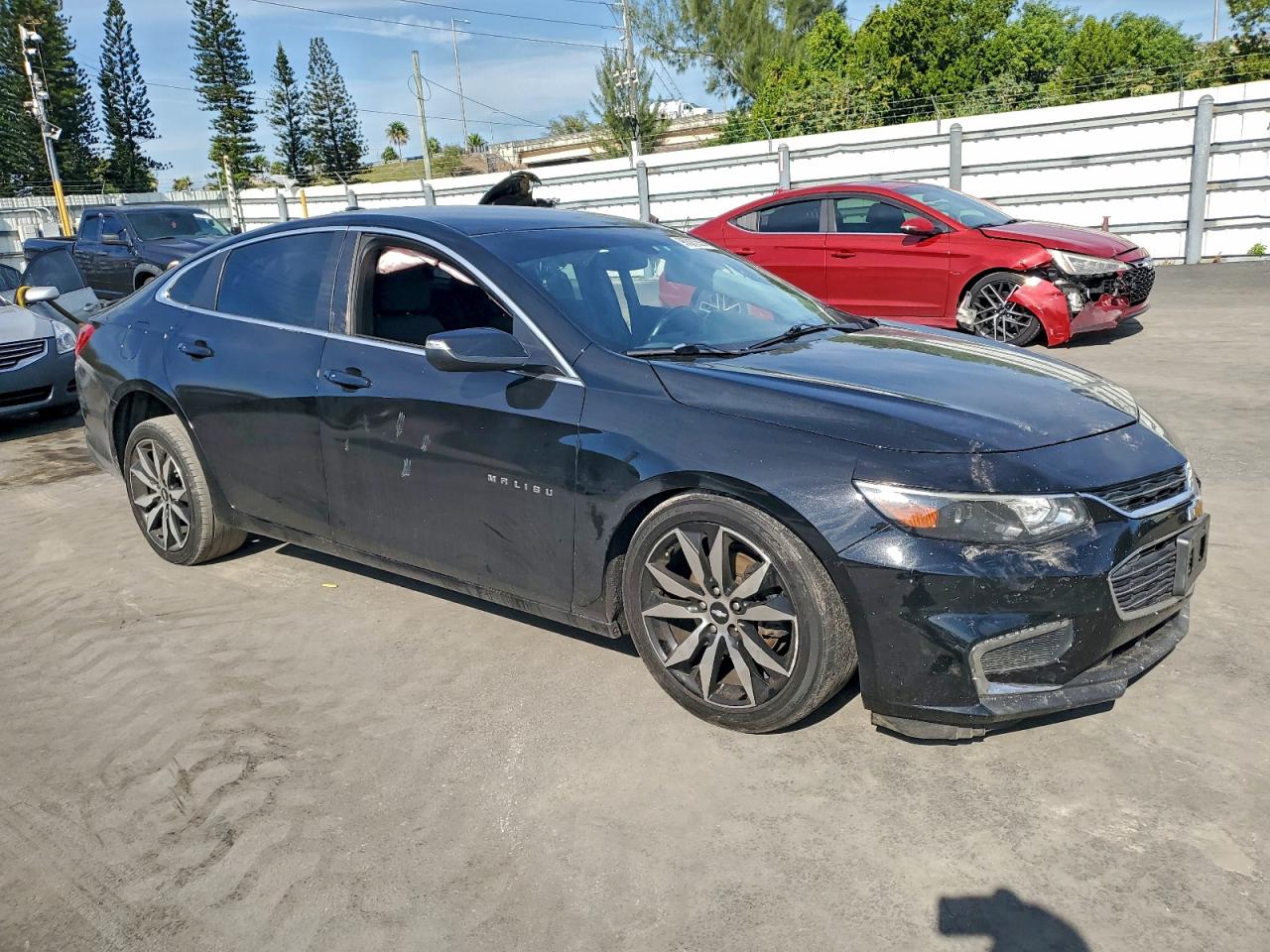 2017 CHEVROLET MALIBU LT photo 4