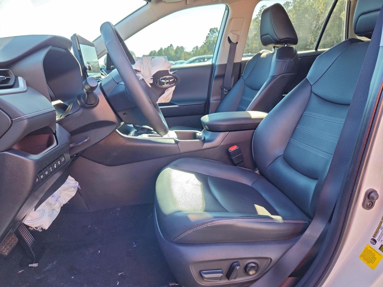 2024 TOYOTA RAV4 LIMITED photo 19